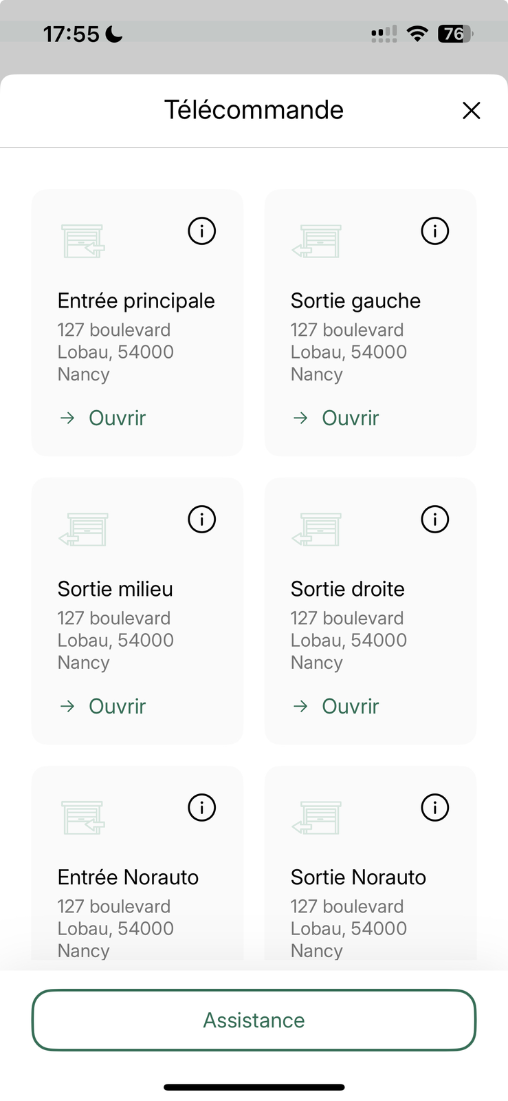 Zenpark app: Remote control screen listing the car park's entrances and exits, each with an Open button